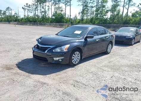 2015 Nissan Altima 2.5 S z USA, uszkodzony, nr VIN 1N4AL3AP5FN353439